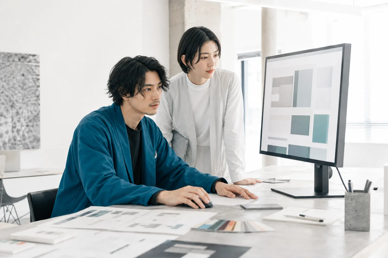Web制作に取り組むデザインチーム